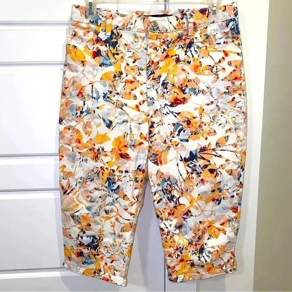 Gloria Vanderbilt Amanda Capris Size 12 Petite Flowers White Peachy - Picture 7 of 12